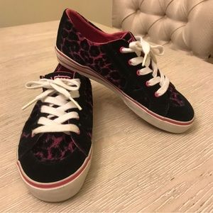 Vans Pink Black Suede Cheetah Print Low Top Lace Up Sneakers Girls Sz 3